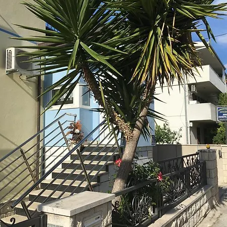 Zoky Apartman *